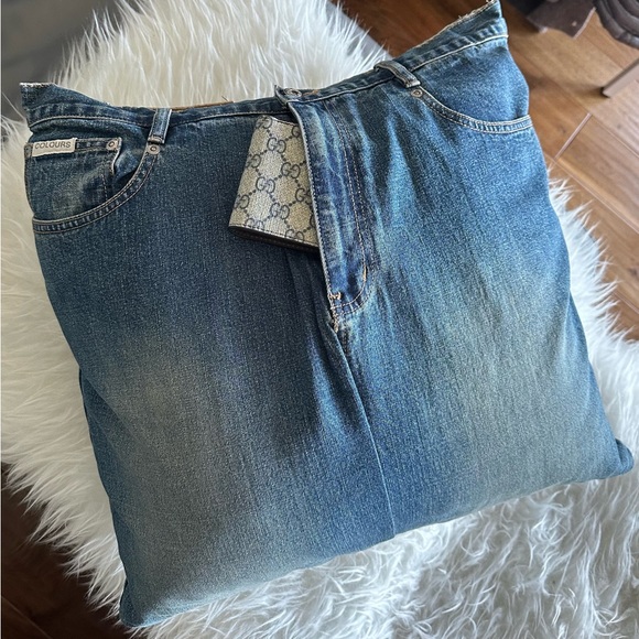 Trendy Jean cushion - Picture 3 of 8